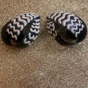 Black and White Wavy Pattern Earrings